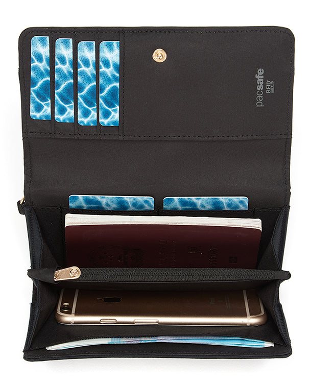 Pacsafe RFID Clutch Wallet