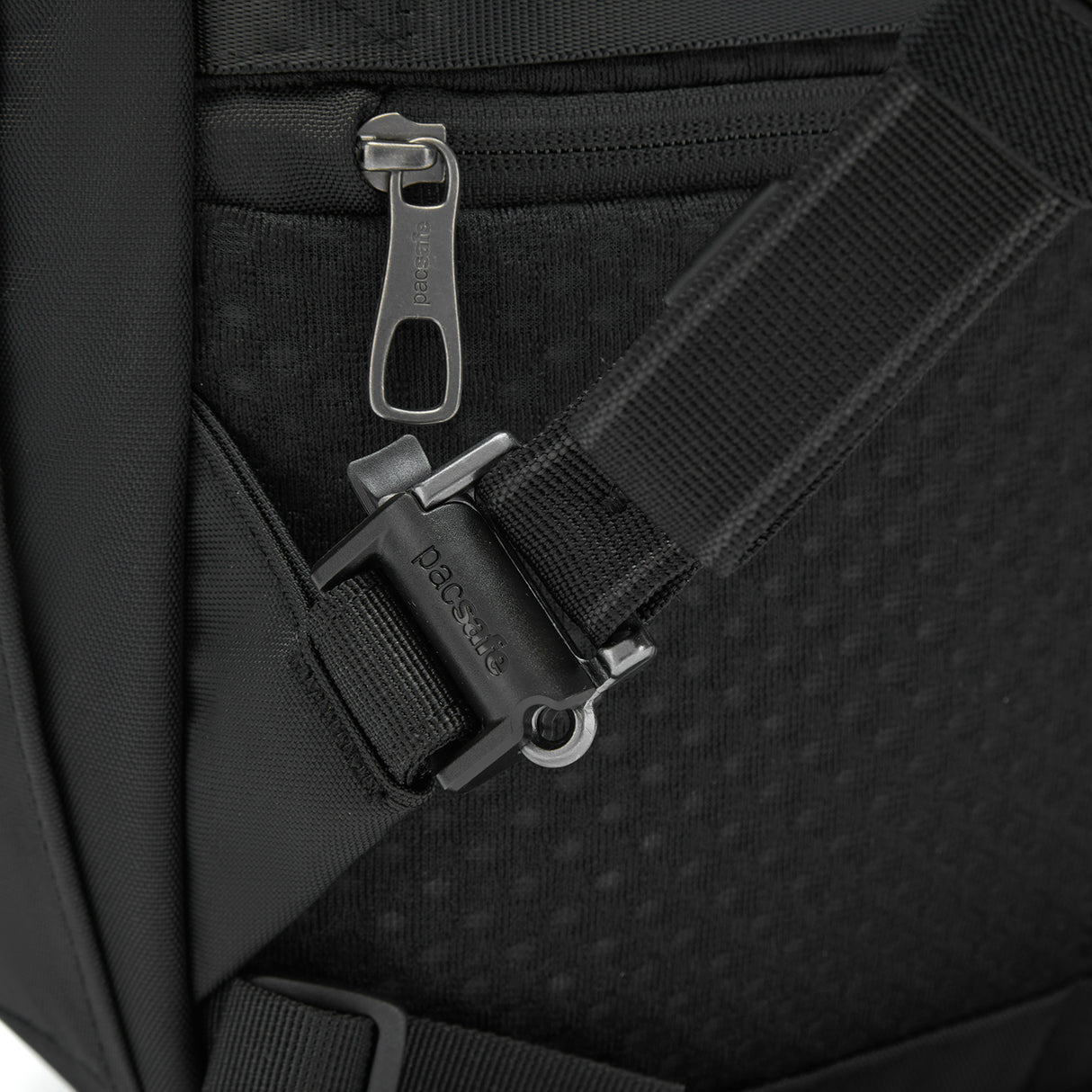 Pacsafe V 16L all around backpack
