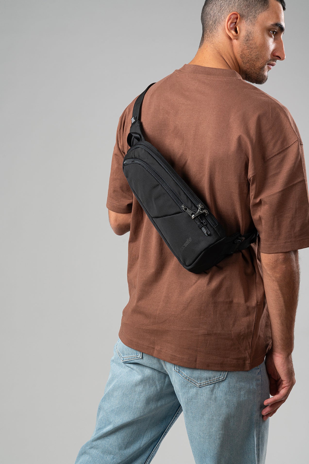 Pacsafe V Action Sling