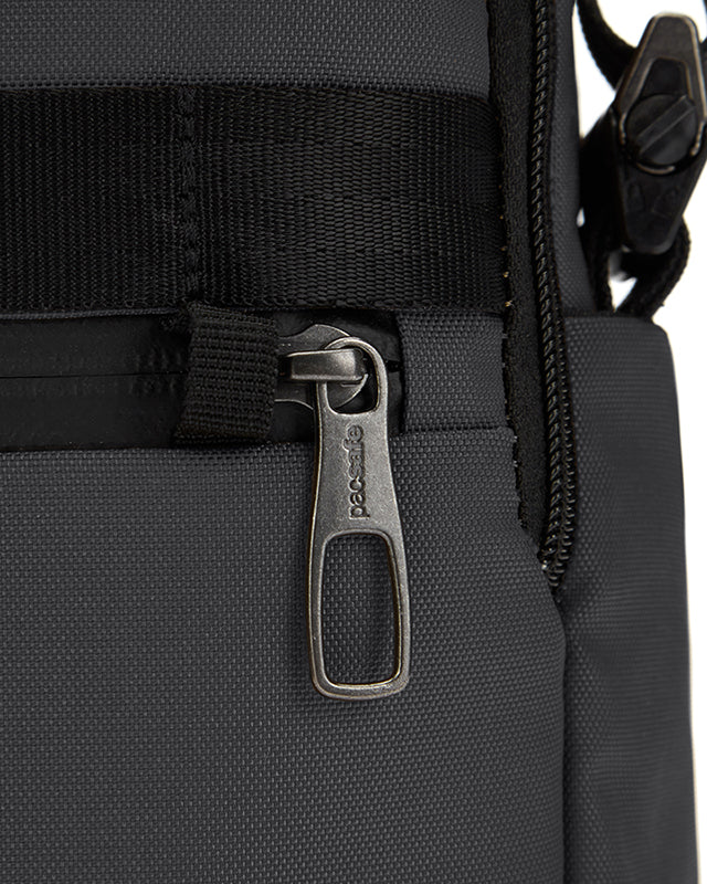 Pacsafe Metrosafe X Vertical