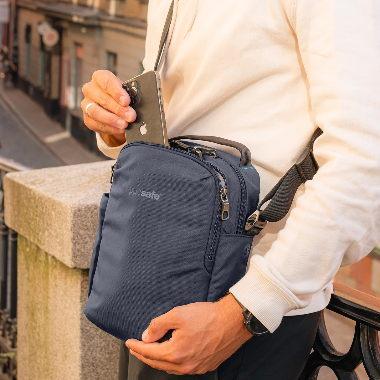 Pacsafe V Tour Crossbody