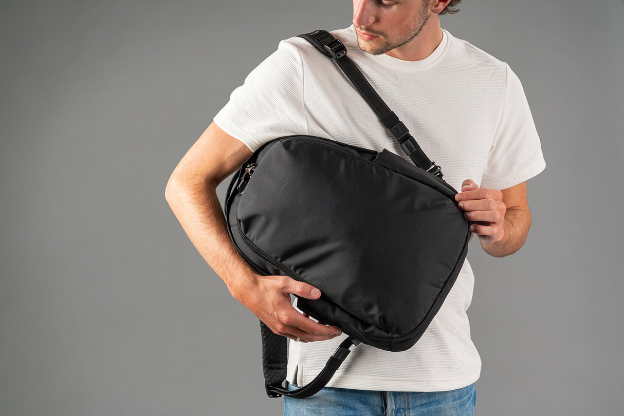 Pacsafe V 16L all around backpack